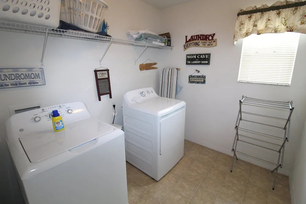 King Size home with private pool - Family Friendly