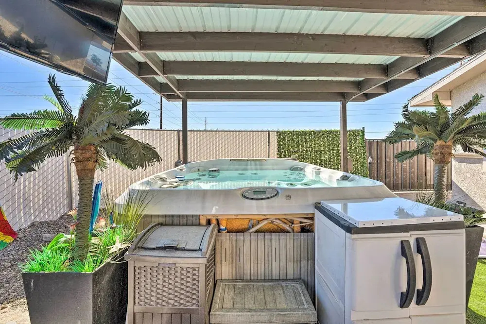 Lake Havasu City Home: Hot Tub & Swim Spa!