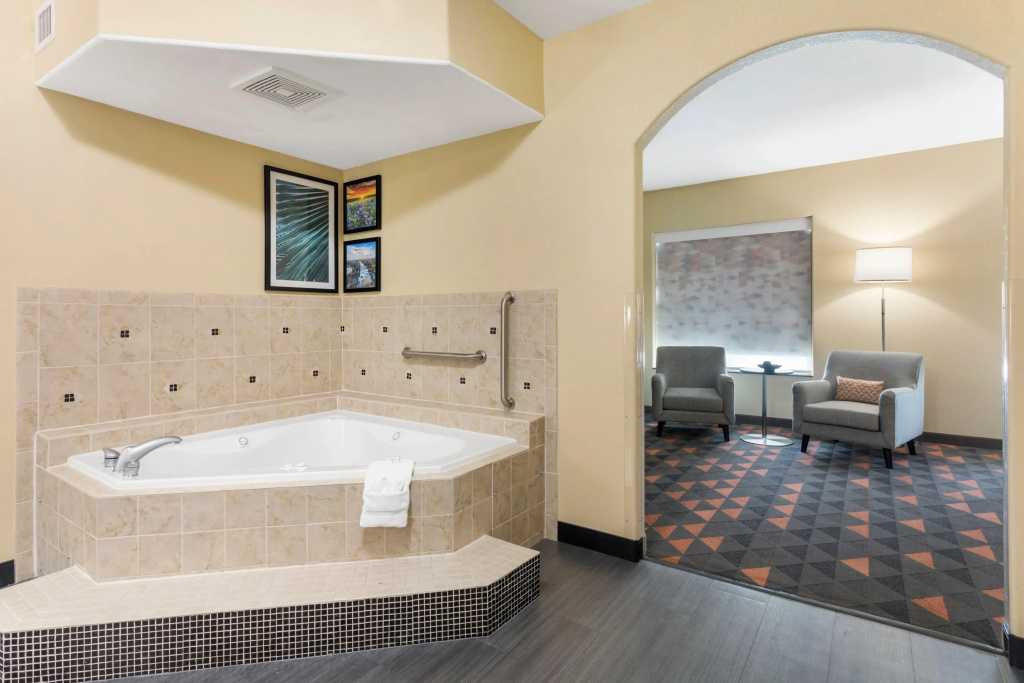 Holiday Inn Hotel & Suites Waco Northwest by IHG - Général