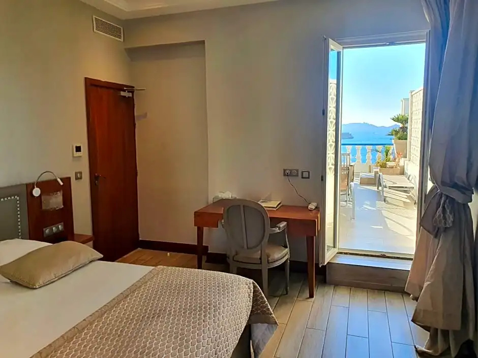 Privilege room