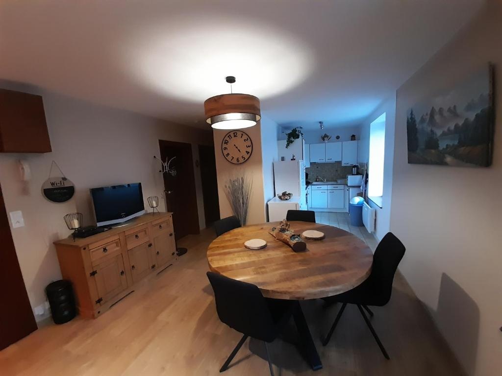 Voir la photo 1 — Chez la malou