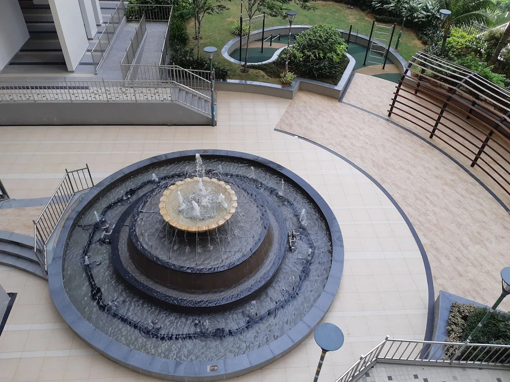 Homerent by Countrygarden Danga Bay