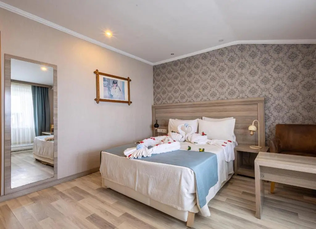 Mora Hotel — 5
