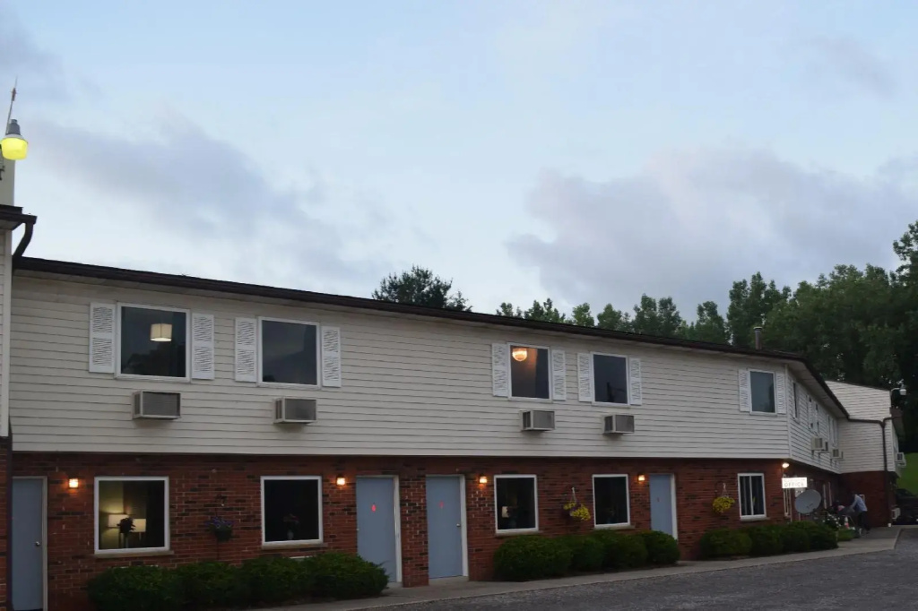 Attican Motel