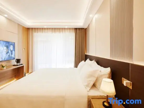 Standard Double room with garden view (full double bed)