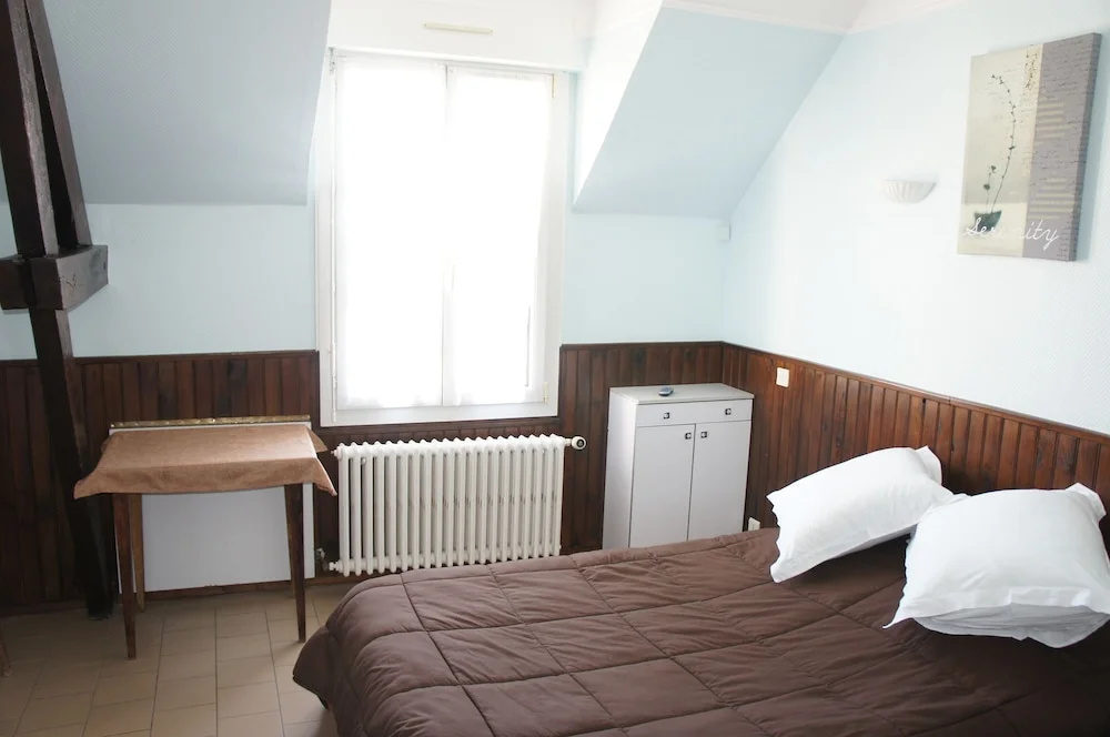 Voir la photo 3 — Hôtel de la place
