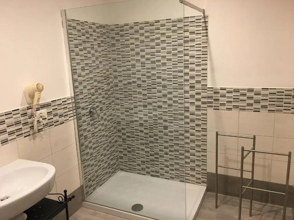 Standard Quadruple room with balcony