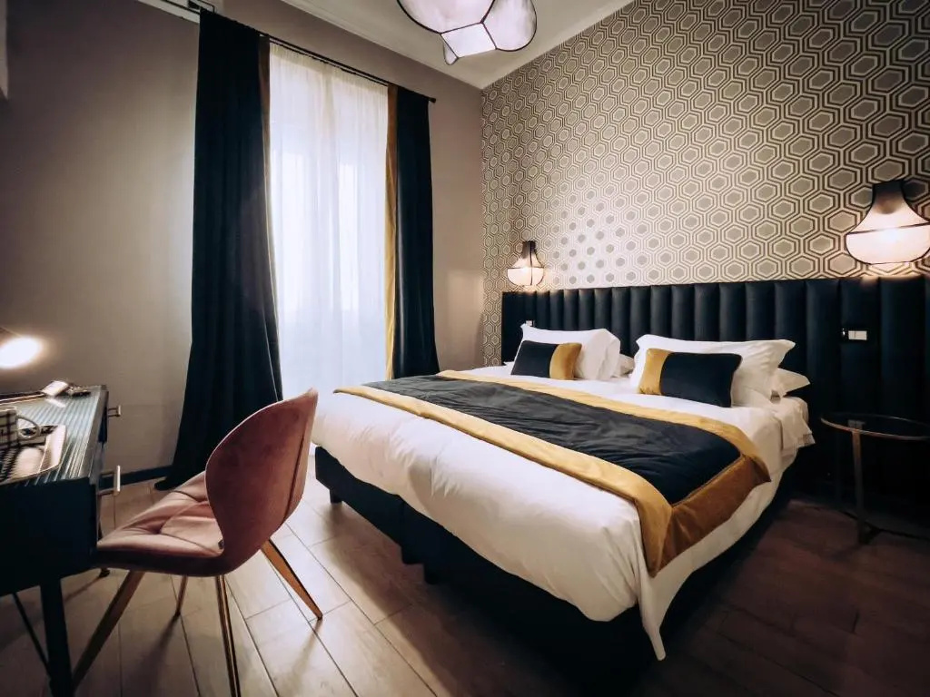 Standard Triple room
