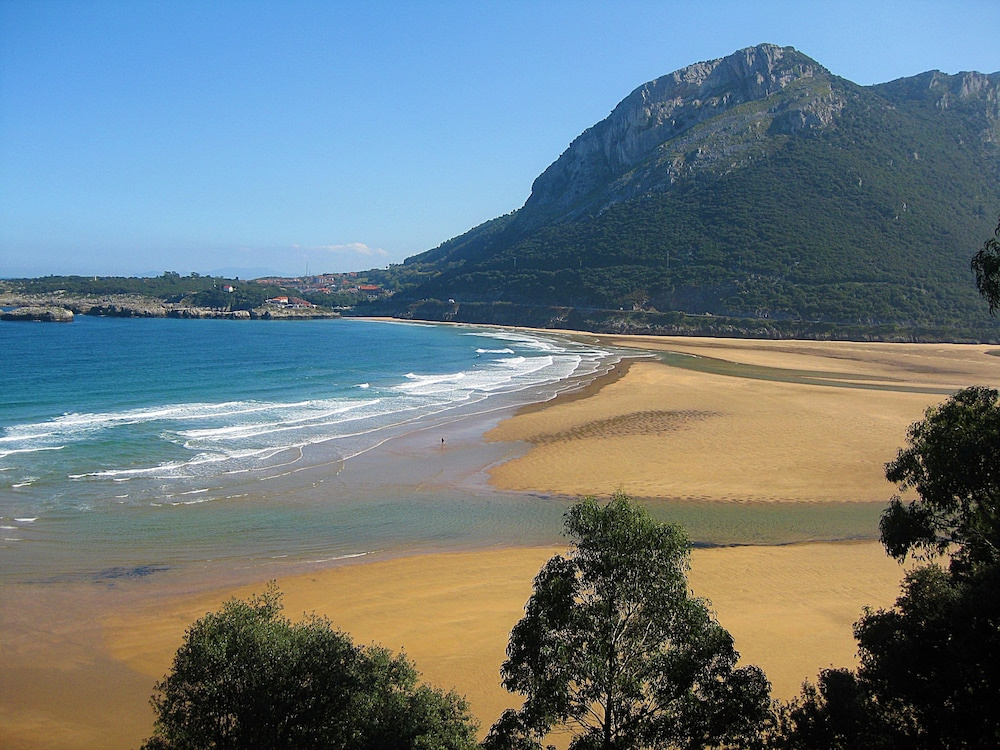 Beach & Waterfront