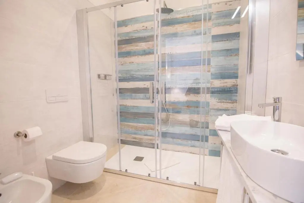 Superior Double room with balcony (full double bed)