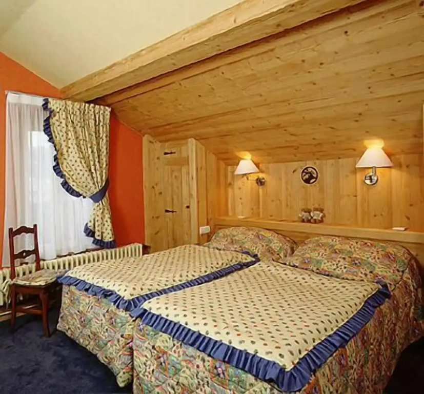 Standard Double room with balcony (twin beds)