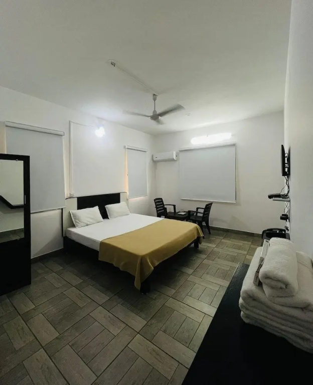 Economy room
