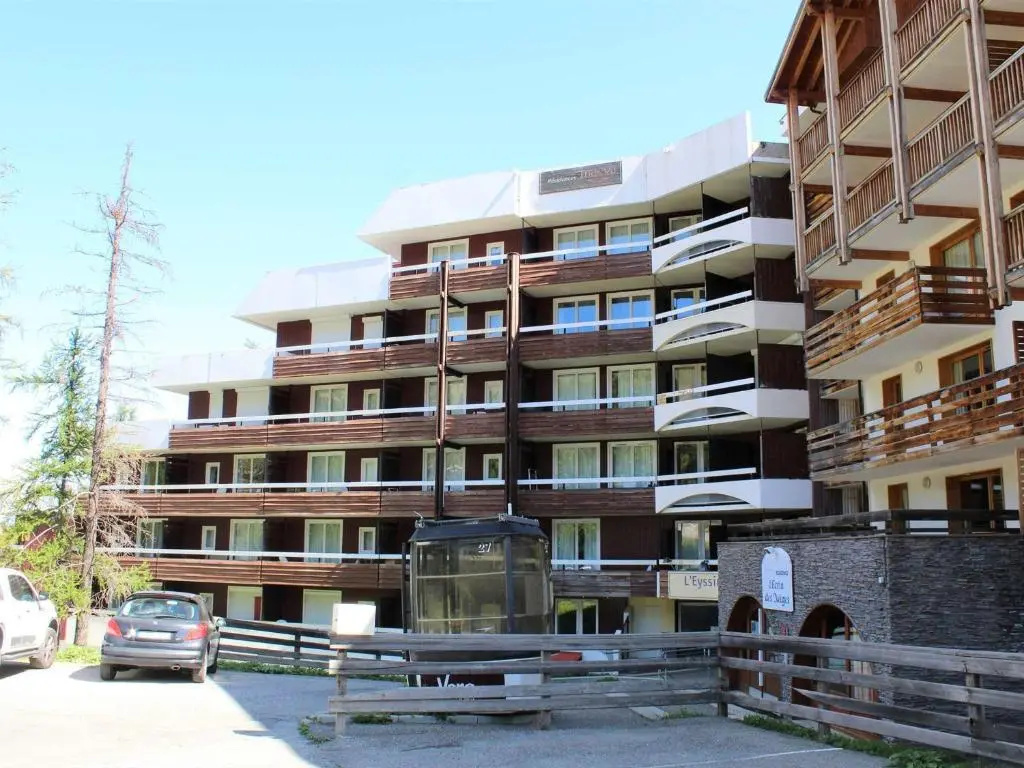 Appartement Vars, 1 pièce, 4 personnes - FR-1-330B-155