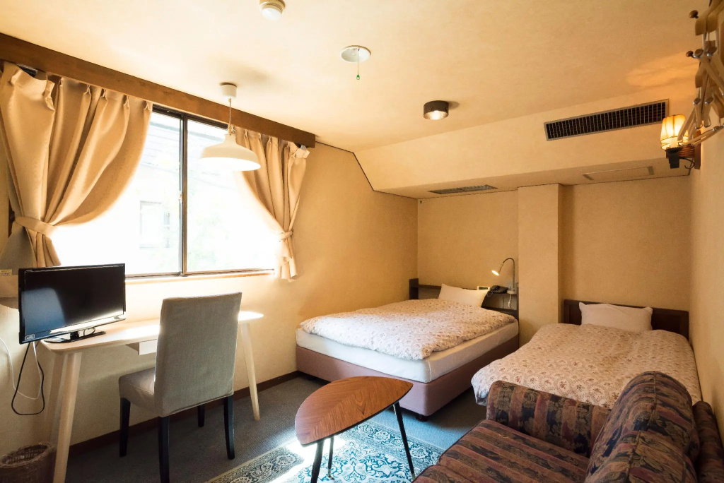 Economy room