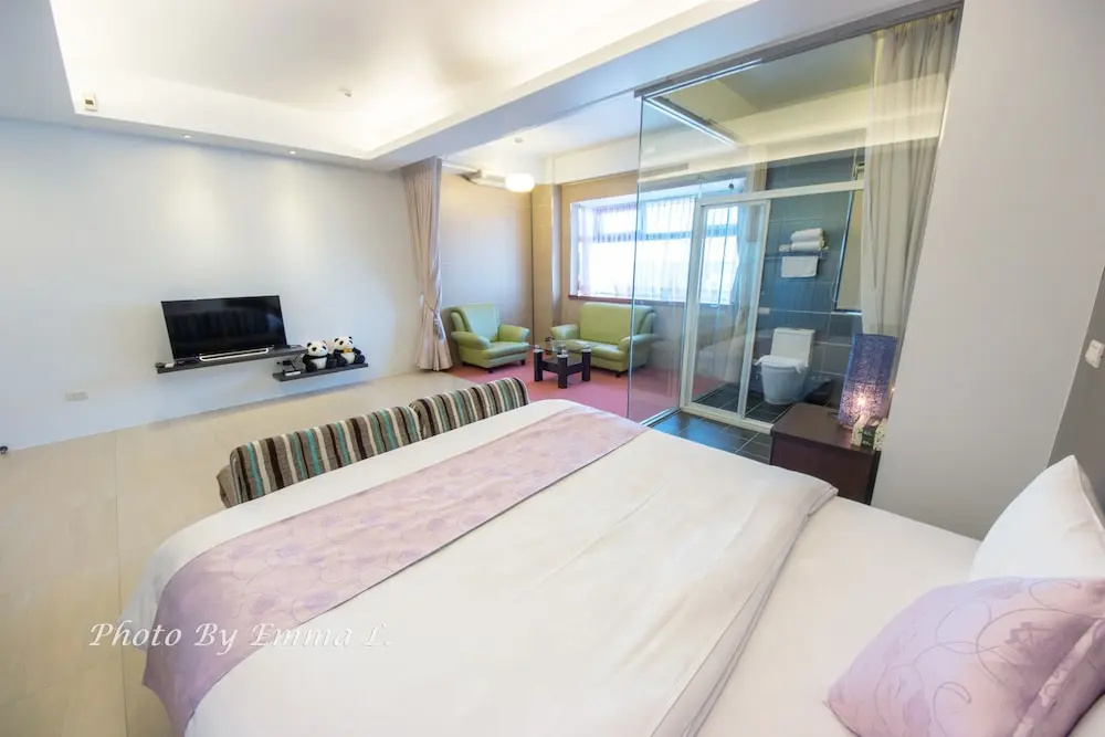 1 Bedroom Deluxe Double room (full double bed)