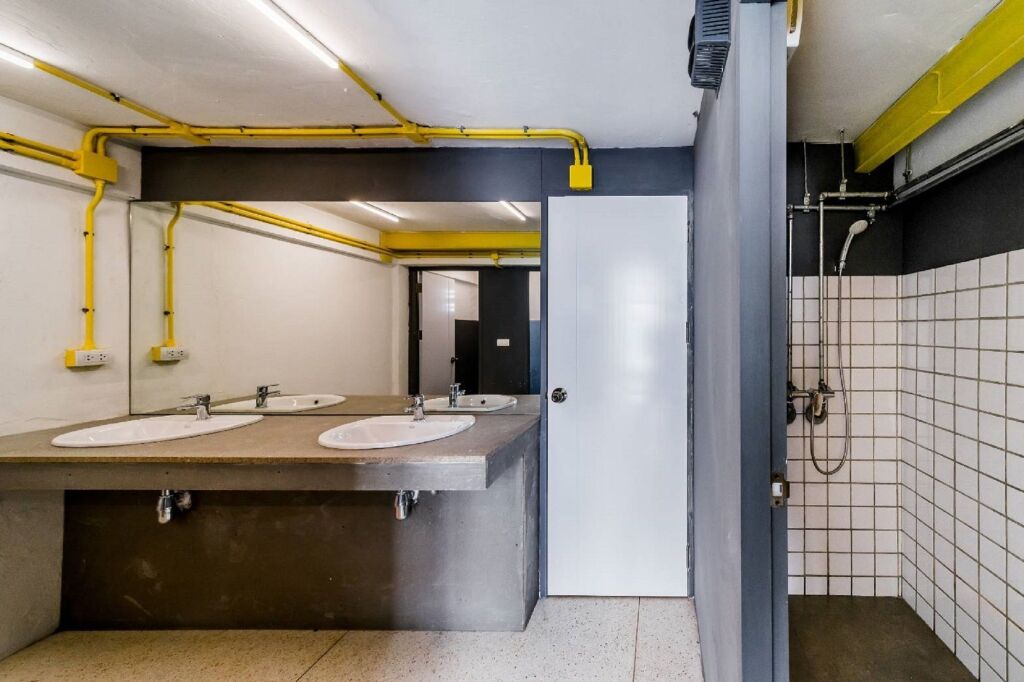 gallery_image_hidden_7