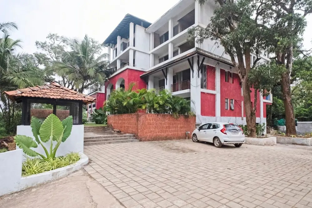 Sol Banyan by Hireavilla - 2BR w Pool in Candolim