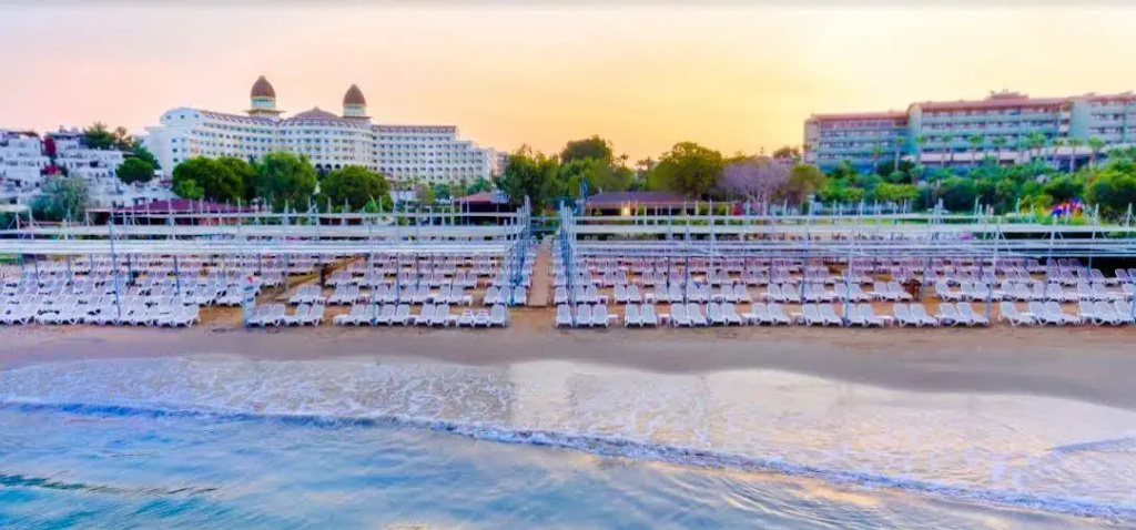 Beach & Waterfront
