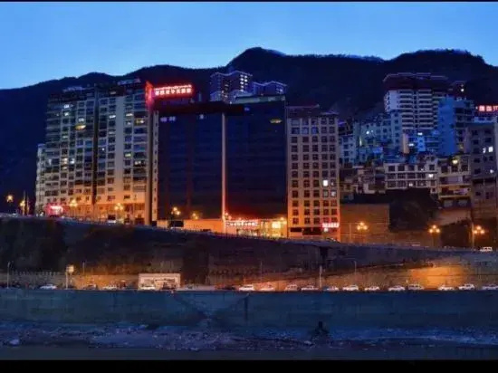 Yajiang Yihao Homestay