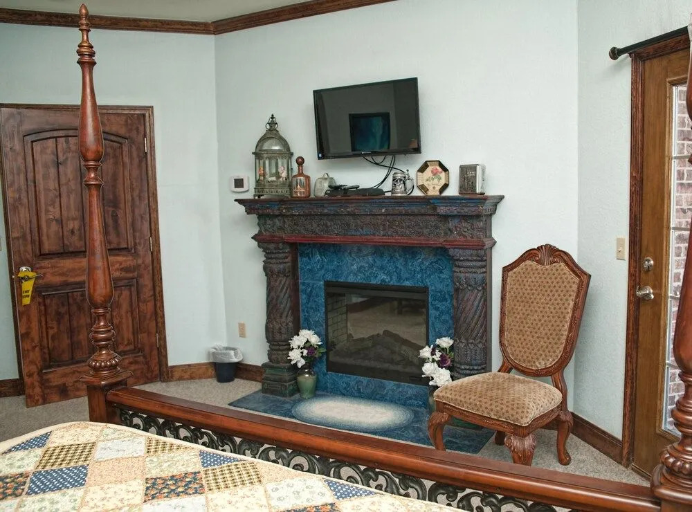 Yellow Rose Inn by null