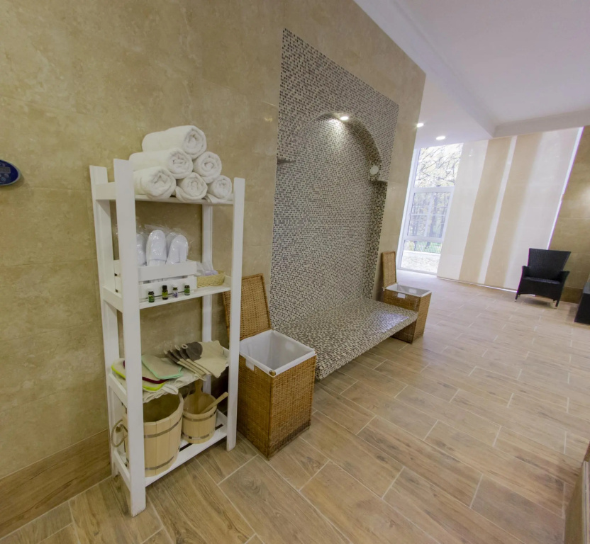 Lobby & Reception
