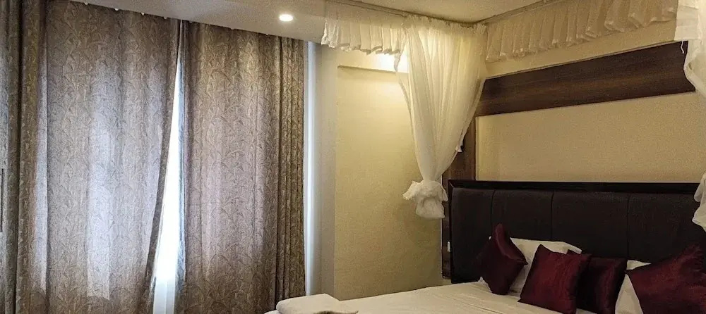 Deluxe Double room (full double bed)
