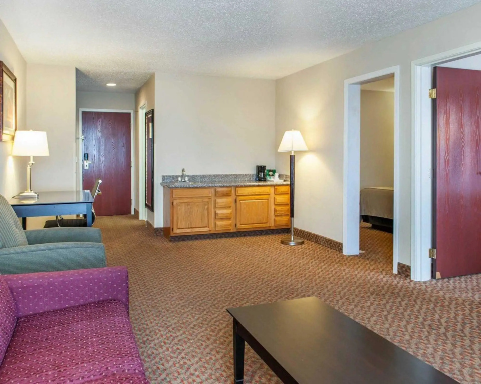 Lobby & Reception
