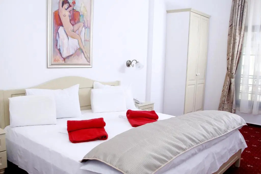Standard Double room (full double bed)