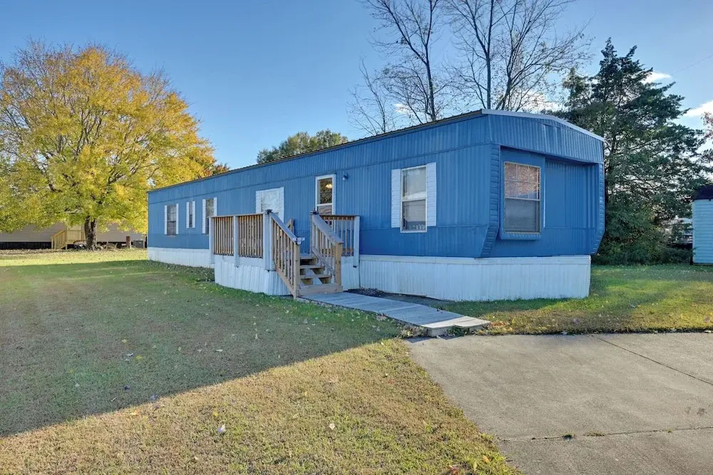Heart of Greensboro: Pet-friendly Gem 3 Mi to Dtwn