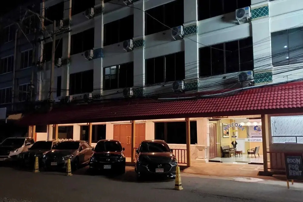 Отель Jomtien Wave Residence в Паттайе