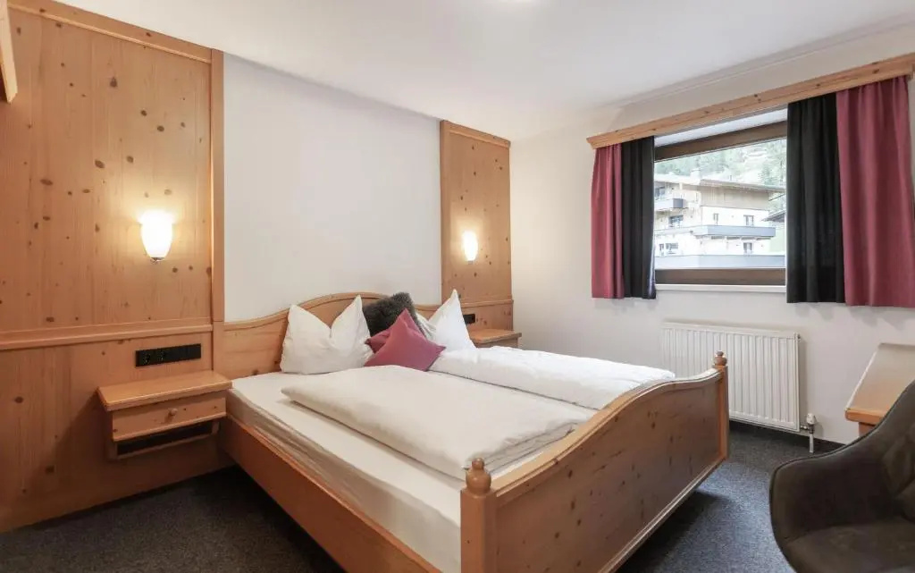 First Mountain Ötztal - Chambres