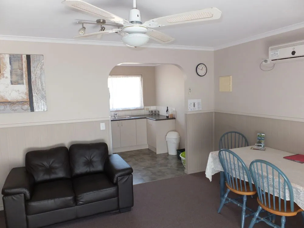 Lakes Entrance Country Cottages - фото 8