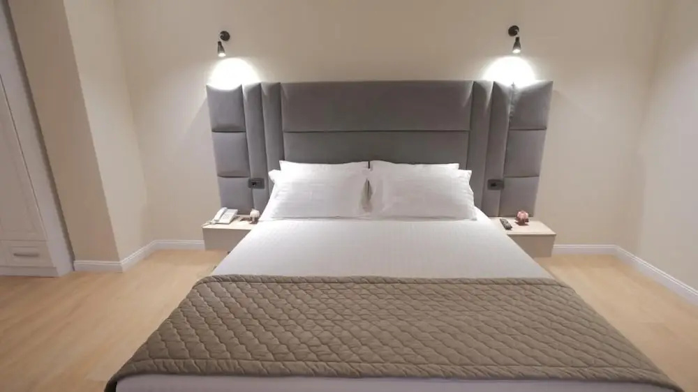 Standard Double room with balcony (full double bed)