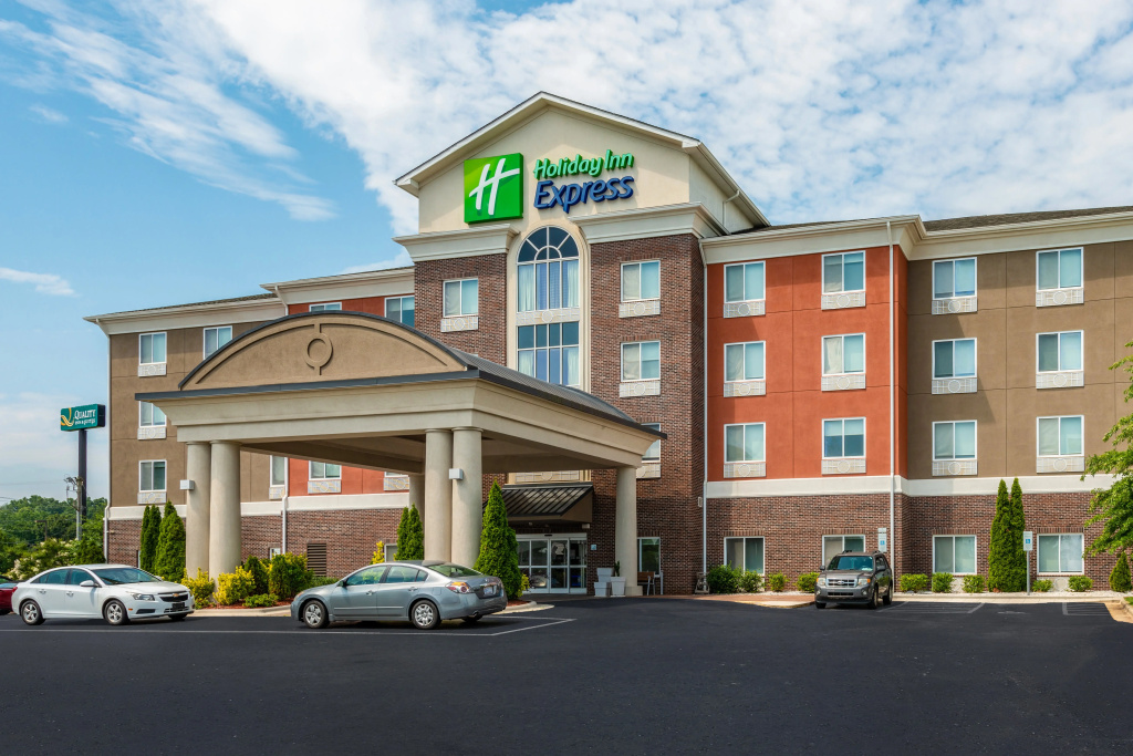 Holiday Inn Express Hotel and Suites Statesville by IHG