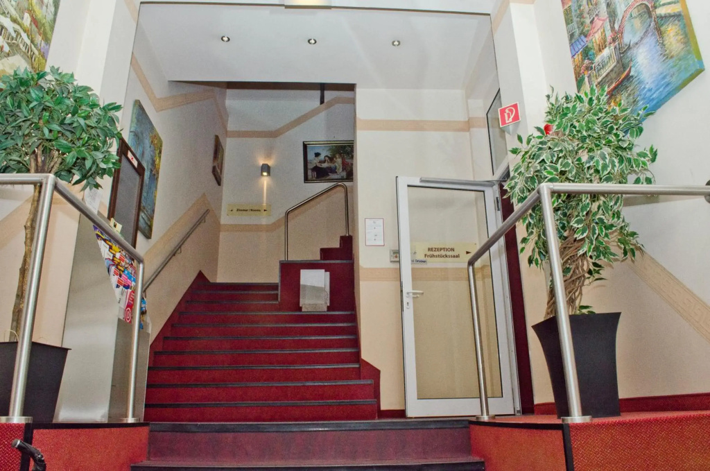 Hotel POLO am ZOB - Général
