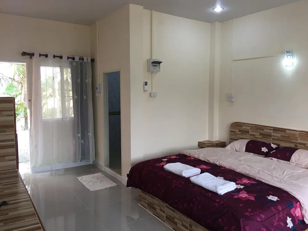 Standard Double room with balcony (full double bed)