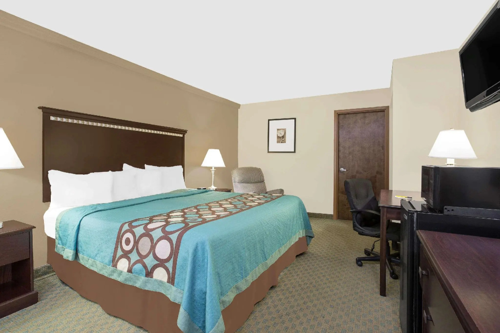 Standard Double room (full double bed)