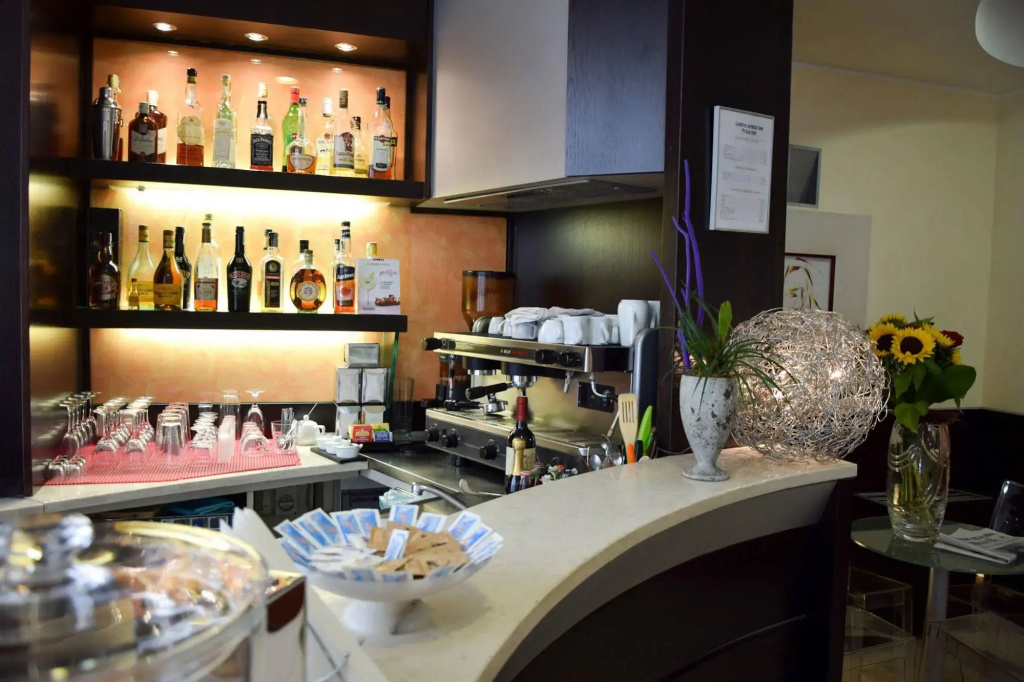 Hotel photo 12