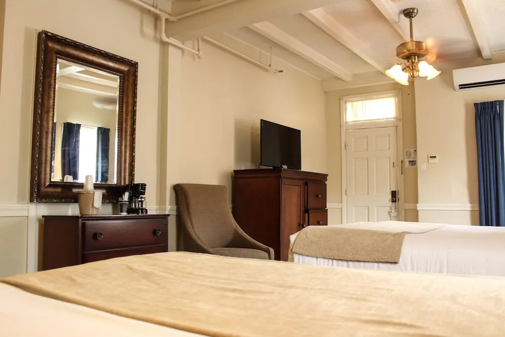 Hotel St. Pierre®, a French Quarter Inns® Hotel - Chambres