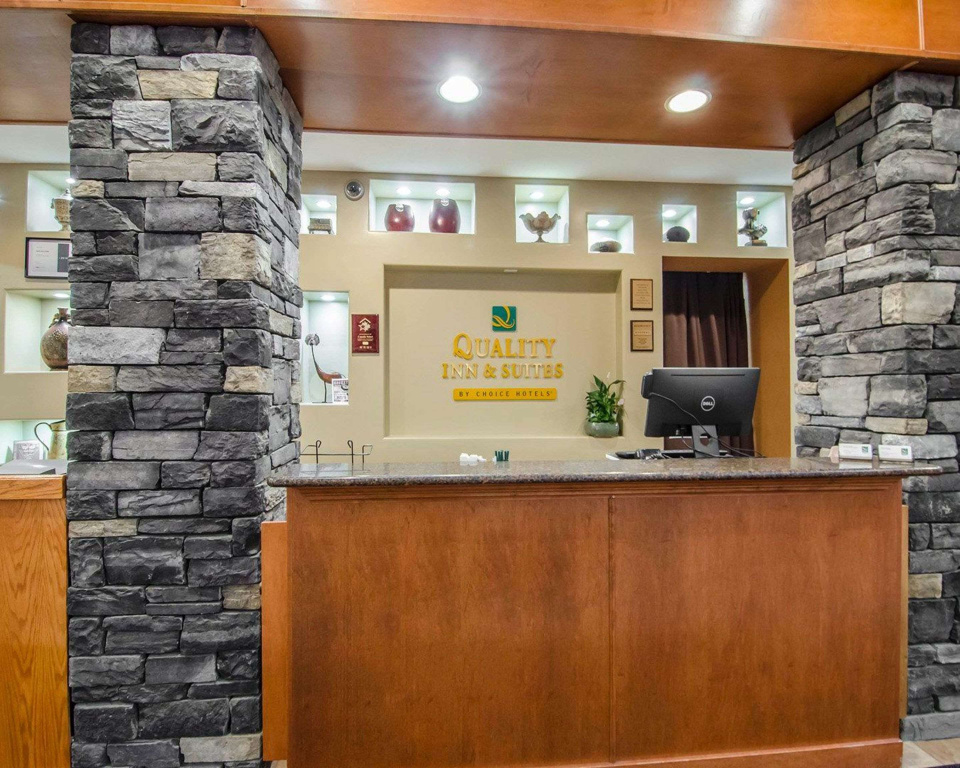 Lobby & Reception