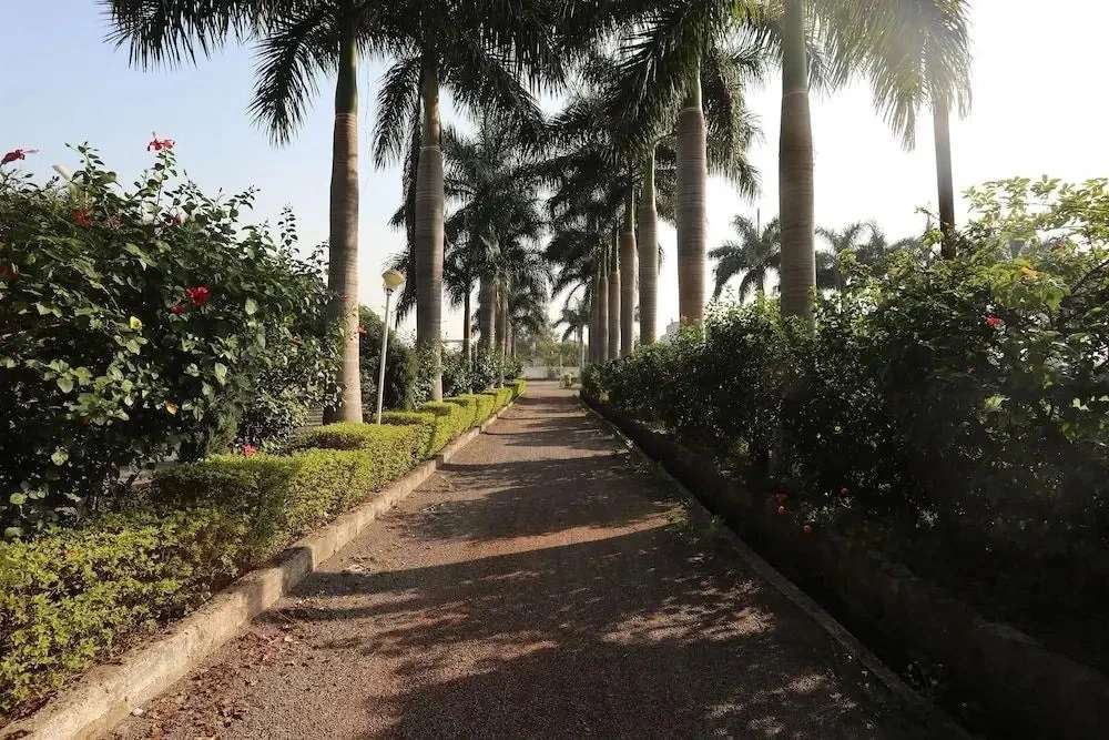 Dhotre Marriage Garden By OYO Rooms