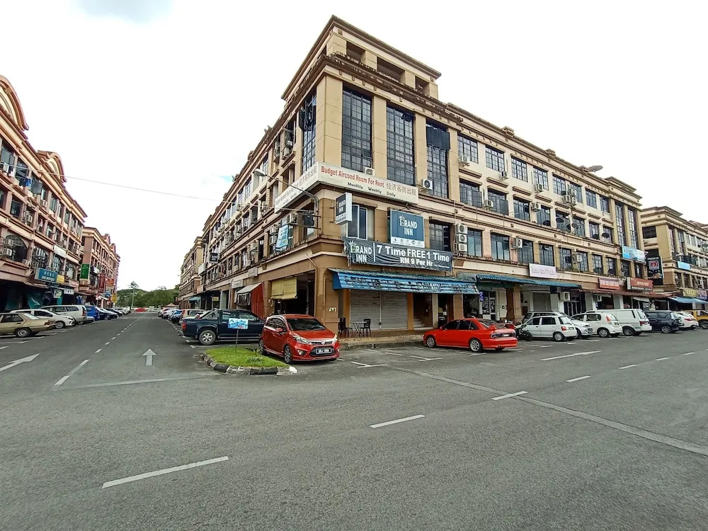 Hotel O Grand Vista