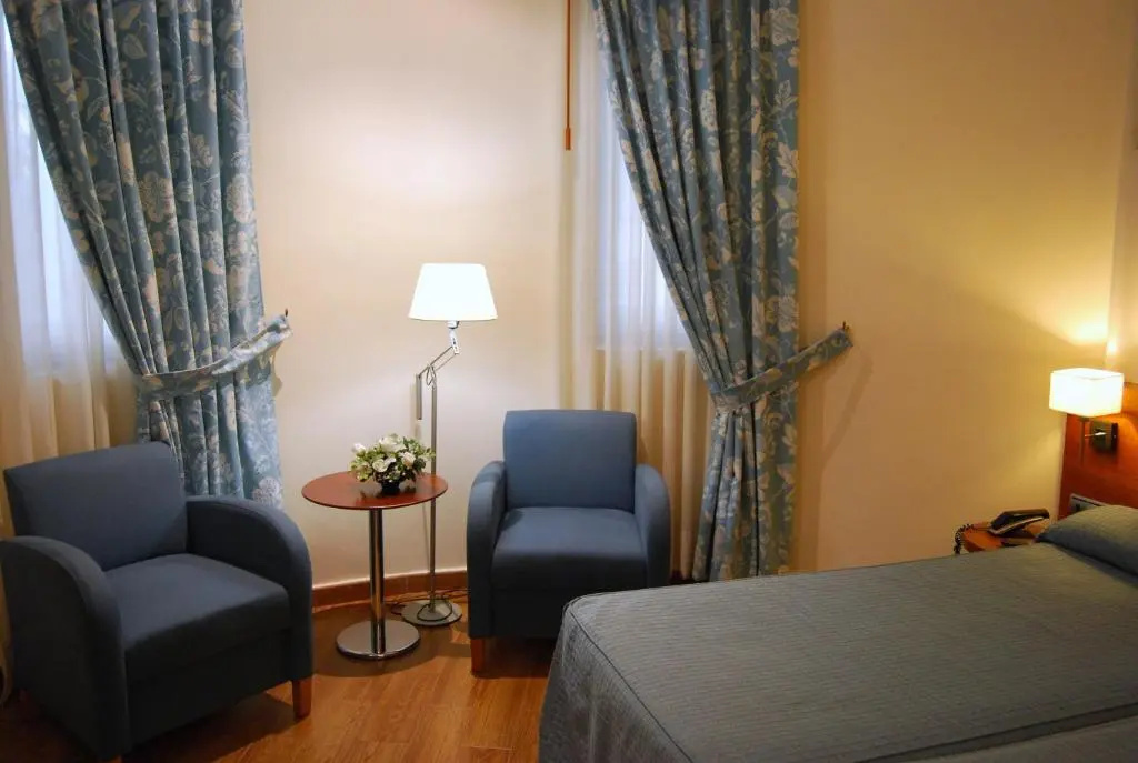 Hotel Mieres del Camino - Chambres