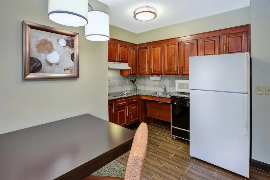 Staybridge Suites - Louisville - East by IHG - Chambres
