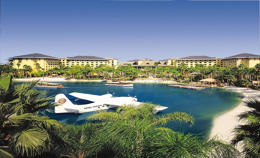 Beach & Waterfront