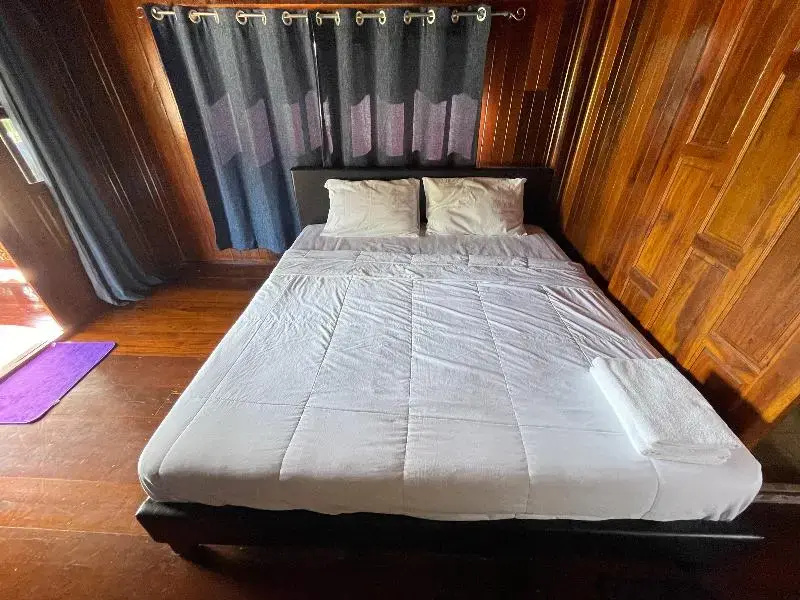 Superior Double room with balcony (full double bed)