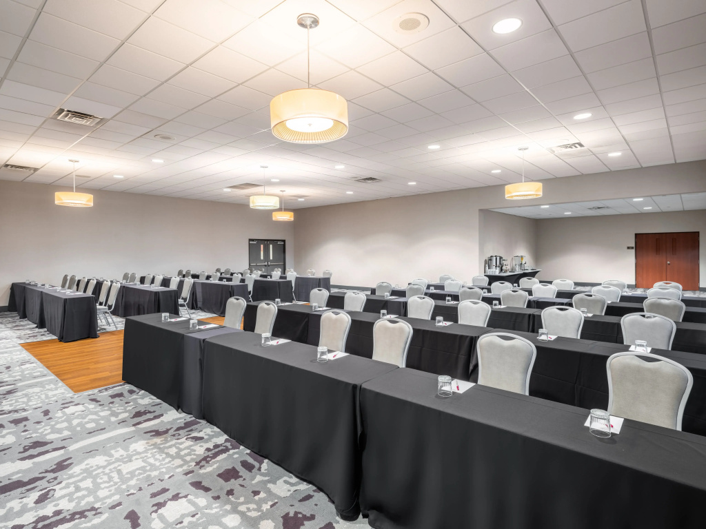 Crowne Plaza Milwaukee Airport by IHG - Général