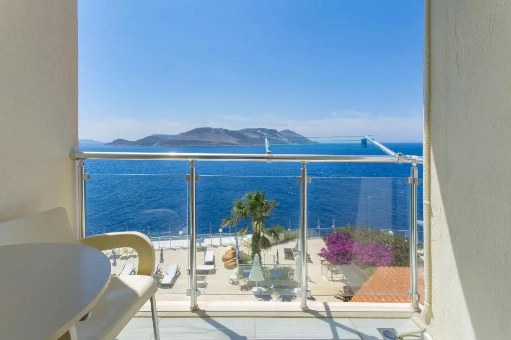 Standard Double room with sea view (full double bed)