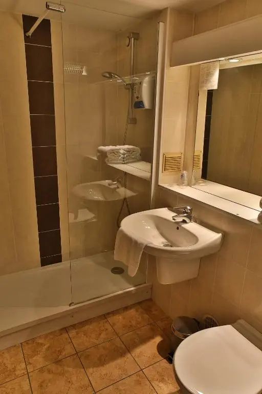 greet Hotel Belleville en Beaujolais A6 - Chambres