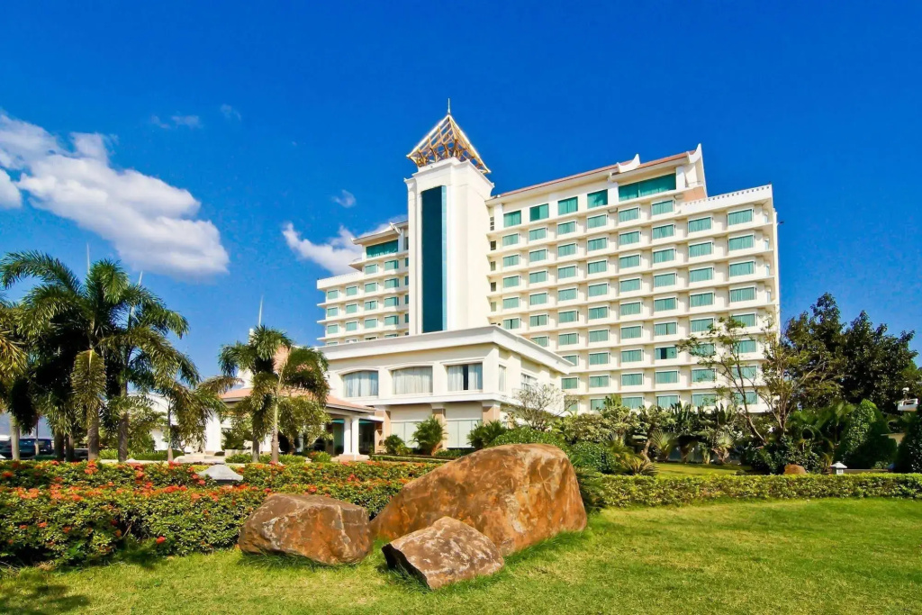Champasak Grand Hotel